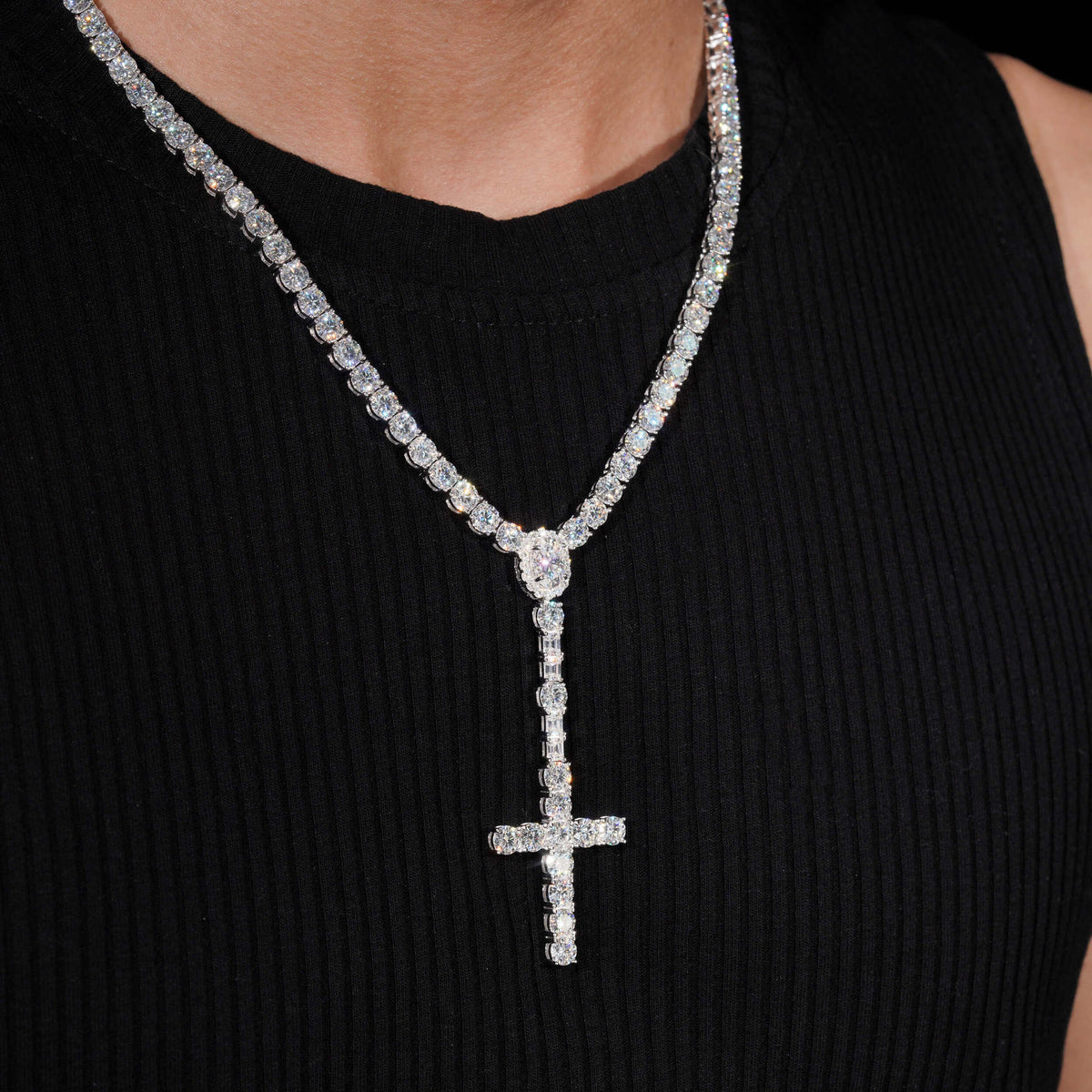 Rimei tennis cross pendant necklace